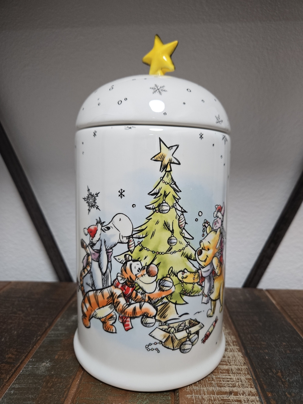 Disney Holiday Pooh & Friends Ceramic Cookie Jar with Yellow Star Lid